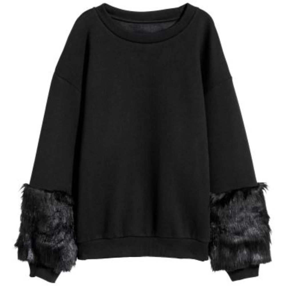 H&M // Sweatshirt with Faux Fur